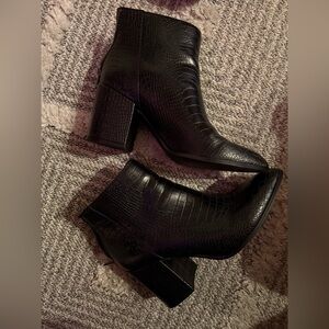 Steve Madden Jillian Booties